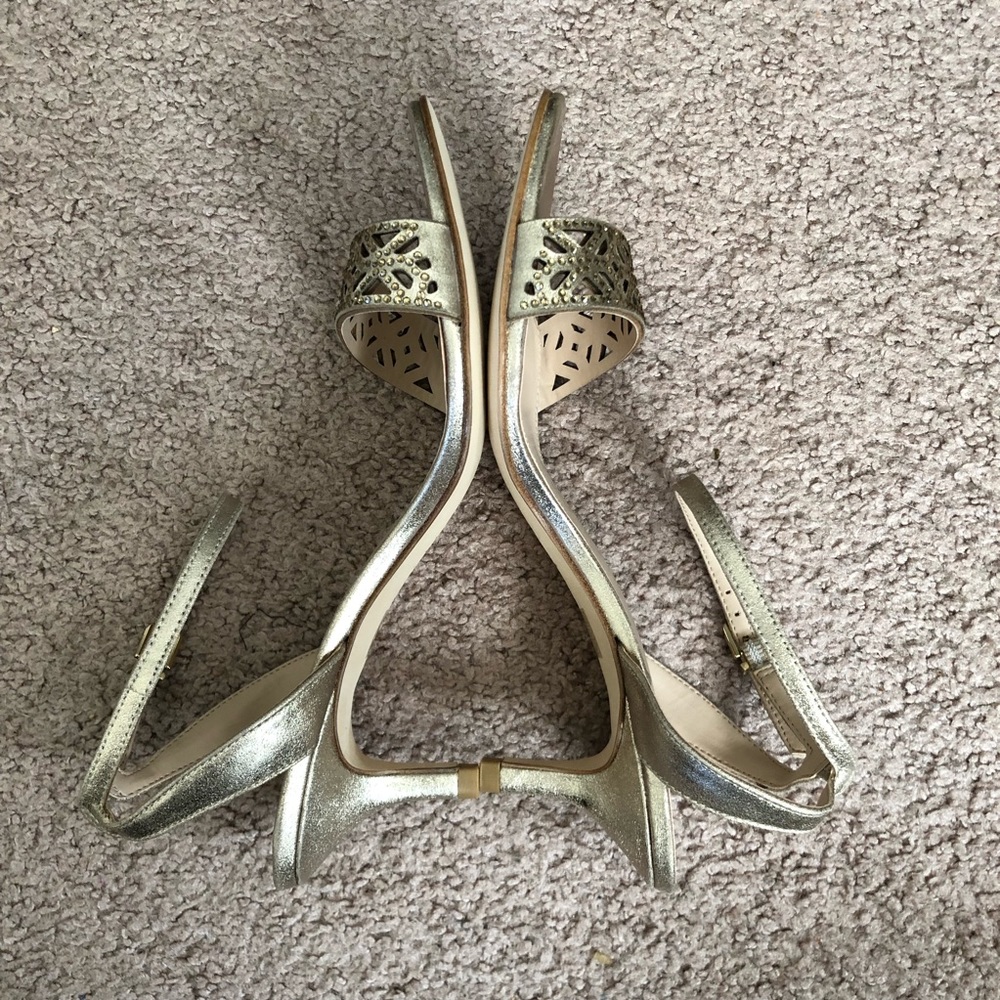NWT Pelle Moda Otis Heels in Gold - Picture 4 of 7